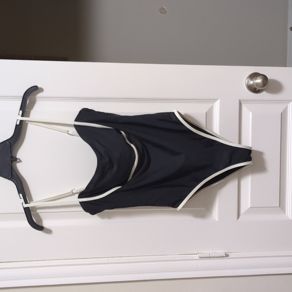 Cupshe Black Square Neck Cheeky Swimsuit - Picture 4 of 5